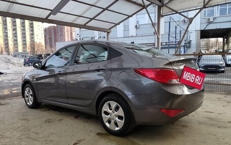 Hyundai Solaris II рестайлинг, 2016 год, 800 000 рублей, 3 фотография