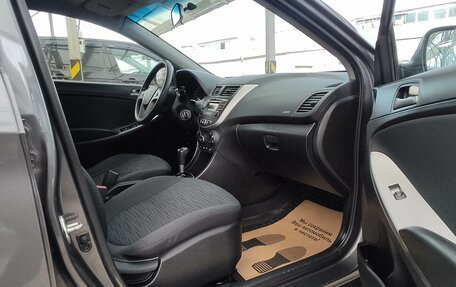 Hyundai Solaris II рестайлинг, 2016 год, 800 000 рублей, 13 фотография