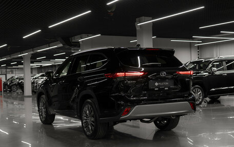 Toyota Highlander, 2026 год, 6 000 000 рублей, 4 фотография