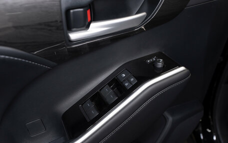 Toyota Highlander, 2026 год, 6 000 000 рублей, 24 фотография