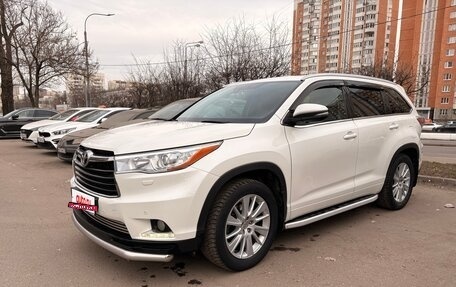 Toyota Highlander III, 2014 год, 3 000 000 рублей, 1 фотография