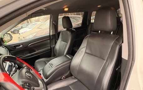 Toyota Highlander III, 2014 год, 3 000 000 рублей, 8 фотография