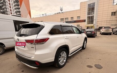 Toyota Highlander III, 2014 год, 3 000 000 рублей, 3 фотография