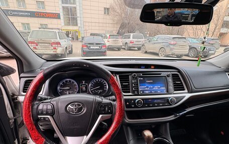Toyota Highlander III, 2014 год, 3 000 000 рублей, 11 фотография
