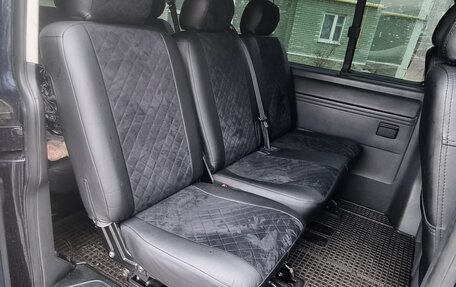 Volkswagen Caravelle T6 рестайлинг, 2015 год, 2 285 000 рублей, 4 фотография