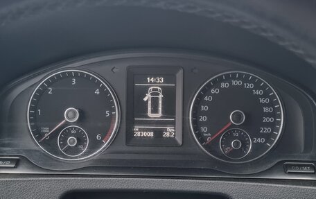 Volkswagen Caravelle T6 рестайлинг, 2015 год, 2 285 000 рублей, 7 фотография