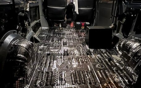 Volkswagen Caravelle T6 рестайлинг, 2015 год, 2 285 000 рублей, 5 фотография