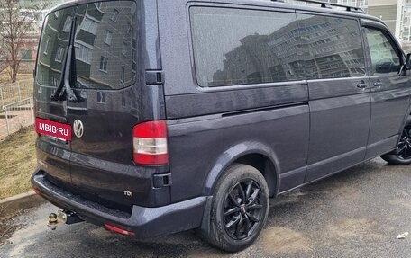 Volkswagen Caravelle T6 рестайлинг, 2015 год, 2 285 000 рублей, 3 фотография