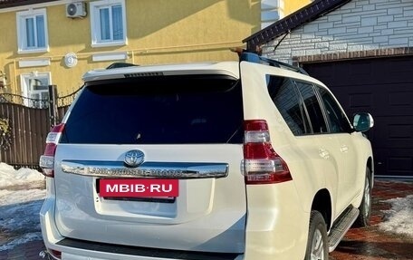 Toyota Land Cruiser Prado 150 рестайлинг 2, 2015 год, 4 300 000 рублей, 5 фотография