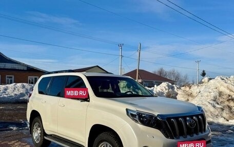 Toyota Land Cruiser Prado 150 рестайлинг 2, 2015 год, 4 300 000 рублей, 3 фотография