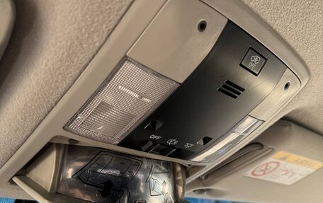 Toyota Land Cruiser Prado 150 рестайлинг 2, 2015 год, 4 300 000 рублей, 24 фотография