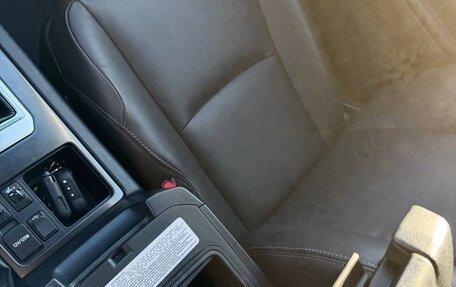 Toyota Land Cruiser Prado 150 рестайлинг 2, 2015 год, 4 300 000 рублей, 25 фотография