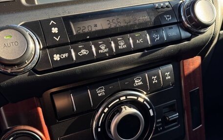 Toyota Land Cruiser Prado 150 рестайлинг 2, 2015 год, 4 300 000 рублей, 30 фотография