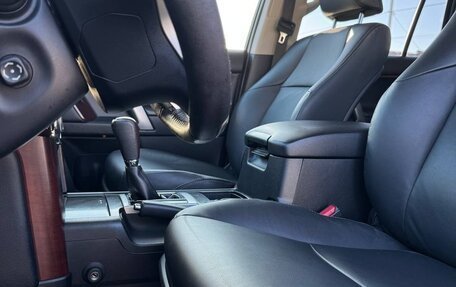 Toyota Land Cruiser Prado 150 рестайлинг 2, 2015 год, 4 300 000 рублей, 27 фотография