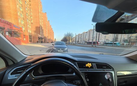 Volkswagen Tiguan II, 2018 год, 2 550 000 рублей, 7 фотография