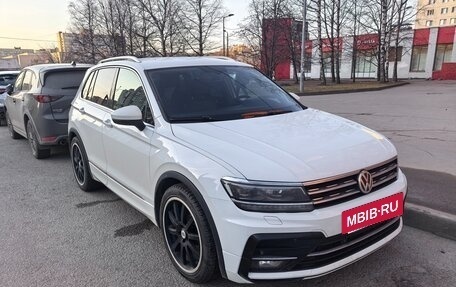 Volkswagen Tiguan II, 2018 год, 2 550 000 рублей, 3 фотография