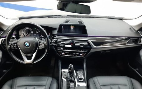 BMW 5 серия, 2019 год, 4 000 000 рублей, 7 фотография