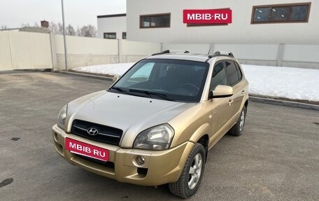 Hyundai Tucson III, 2005 год, 600 000 рублей, 3 фотография