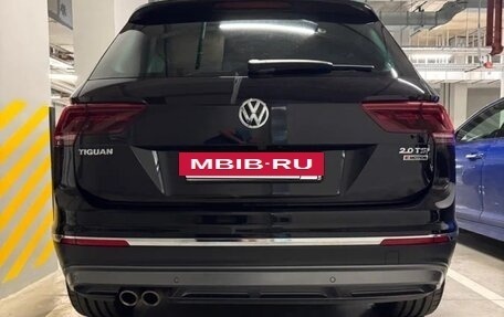 Volkswagen Tiguan II, 2018 год, 3 100 000 рублей, 4 фотография