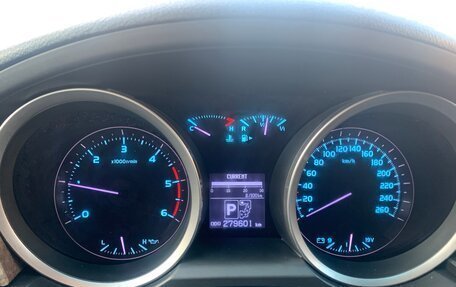 Toyota Land Cruiser 200, 2011 год, 3 950 000 рублей, 11 фотография