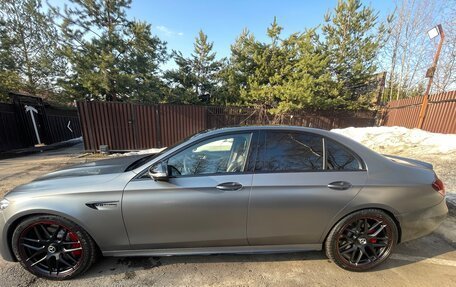 Mercedes-Benz E-Класс AMG, 2017 год, 5 800 000 рублей, 24 фотография