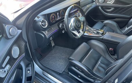 Mercedes-Benz E-Класс AMG, 2017 год, 5 800 000 рублей, 33 фотография