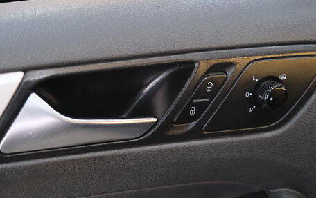 Volkswagen Jetta VI, 2011 год, 919 000 рублей, 9 фотография