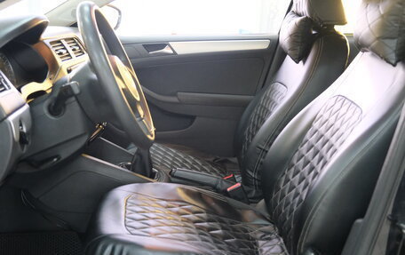 Volkswagen Jetta VI, 2011 год, 919 000 рублей, 8 фотография