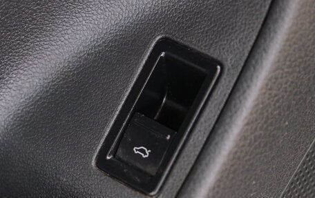 Volkswagen Jetta VI, 2011 год, 919 000 рублей, 11 фотография