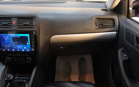 Volkswagen Jetta VI, 2011 год, 919 000 рублей, 19 фотография