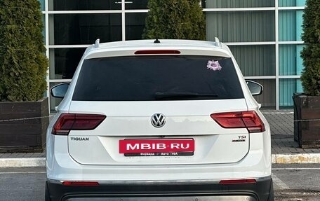 Volkswagen Tiguan II, 2017 год, 2 120 000 рублей, 5 фотография