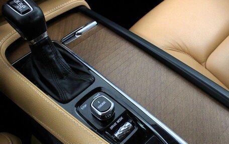 Volvo XC90 II рестайлинг, 2015 год, 3 690 000 рублей, 18 фотография