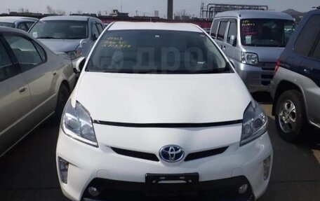 Toyota Prius, 2013 год, 1 200 000 рублей, 6 фотография