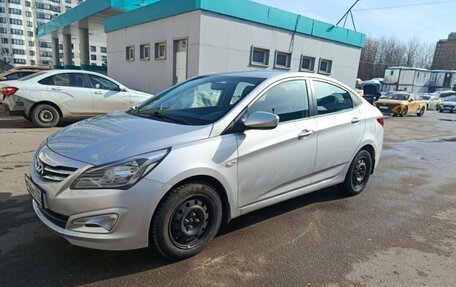 Hyundai Solaris II рестайлинг, 2016 год, 900 000 рублей, 3 фотография