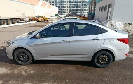 Hyundai Solaris II рестайлинг, 2016 год, 900 000 рублей, 4 фотография