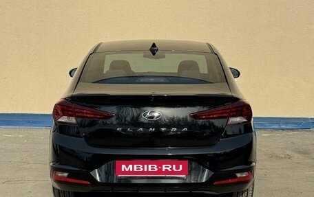 Hyundai Elantra VI рестайлинг, 2018 год, 1 525 000 рублей, 6 фотография