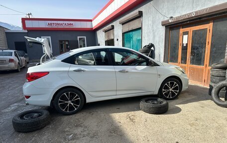 Hyundai Solaris II рестайлинг, 2013 год, 790 000 рублей, 11 фотография