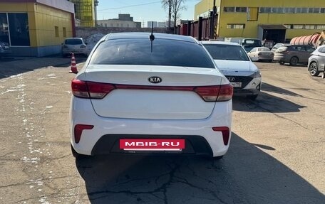 KIA Rio IV, 2017 год, 725 000 рублей, 3 фотография