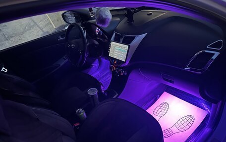 Hyundai Solaris II рестайлинг, 2013 год, 790 000 рублей, 18 фотография