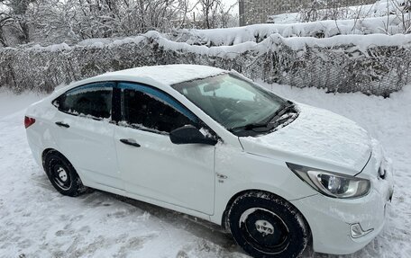 Hyundai Solaris II рестайлинг, 2013 год, 790 000 рублей, 17 фотография