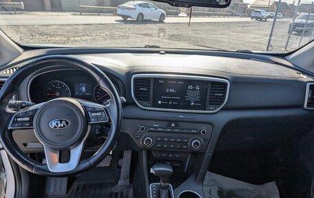 KIA Sportage IV рестайлинг, 2020 год, 2 590 000 рублей, 7 фотография