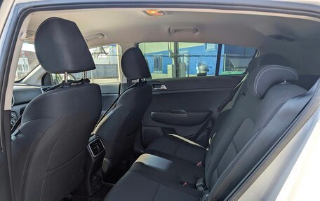 KIA Sportage IV рестайлинг, 2020 год, 2 590 000 рублей, 8 фотография