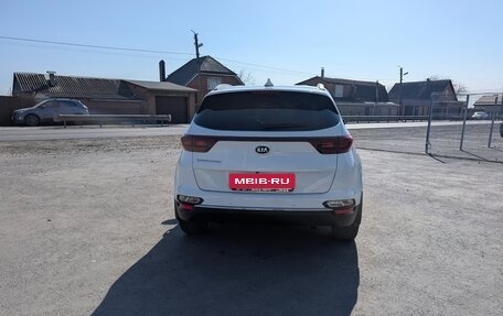 KIA Sportage IV рестайлинг, 2020 год, 2 590 000 рублей, 6 фотография