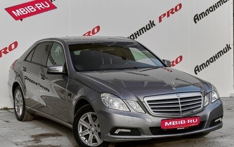 Mercedes-Benz E-Класс, 2010 год, 1 595 000 рублей, 3 фотография