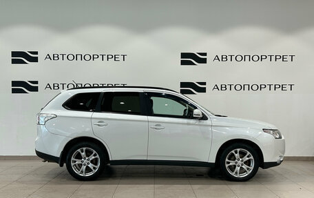 Mitsubishi Outlander III рестайлинг 3, 2013 год, 1 099 000 рублей, 8 фотография