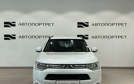 Mitsubishi Outlander III рестайлинг 3, 2013 год, 1 099 000 рублей, 10 фотография