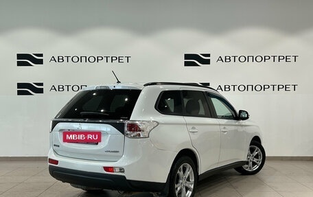 Mitsubishi Outlander III рестайлинг 3, 2013 год, 1 099 000 рублей, 7 фотография