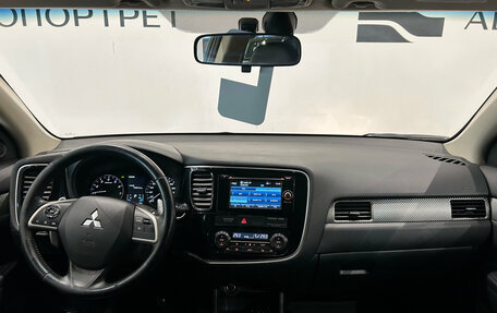 Mitsubishi Outlander III рестайлинг 3, 2013 год, 1 099 000 рублей, 17 фотография