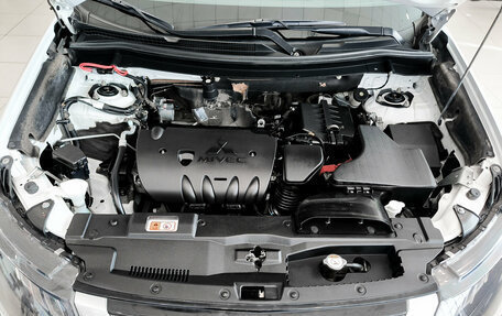 Mitsubishi Outlander III рестайлинг 3, 2020 год, 2 699 000 рублей, 11 фотография