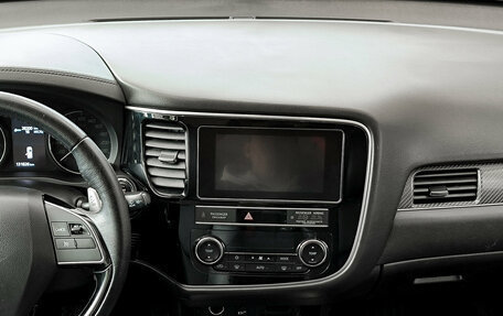 Mitsubishi Outlander III рестайлинг 3, 2020 год, 2 699 000 рублей, 18 фотография